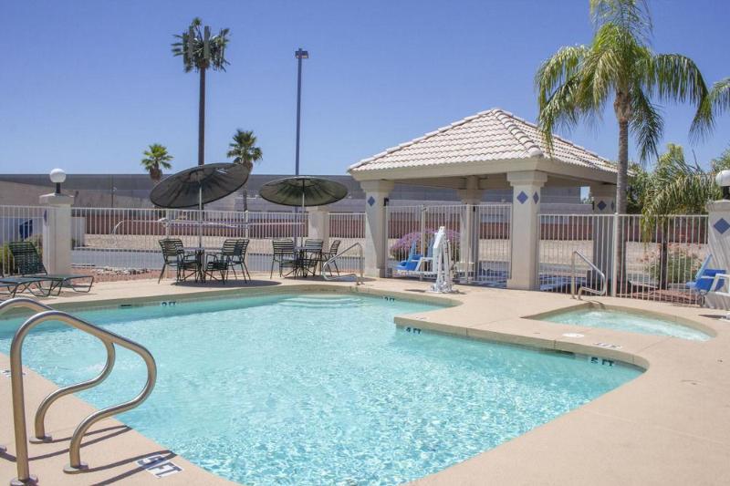 Infinity Inn & Suites Tempe Exteriér fotografie